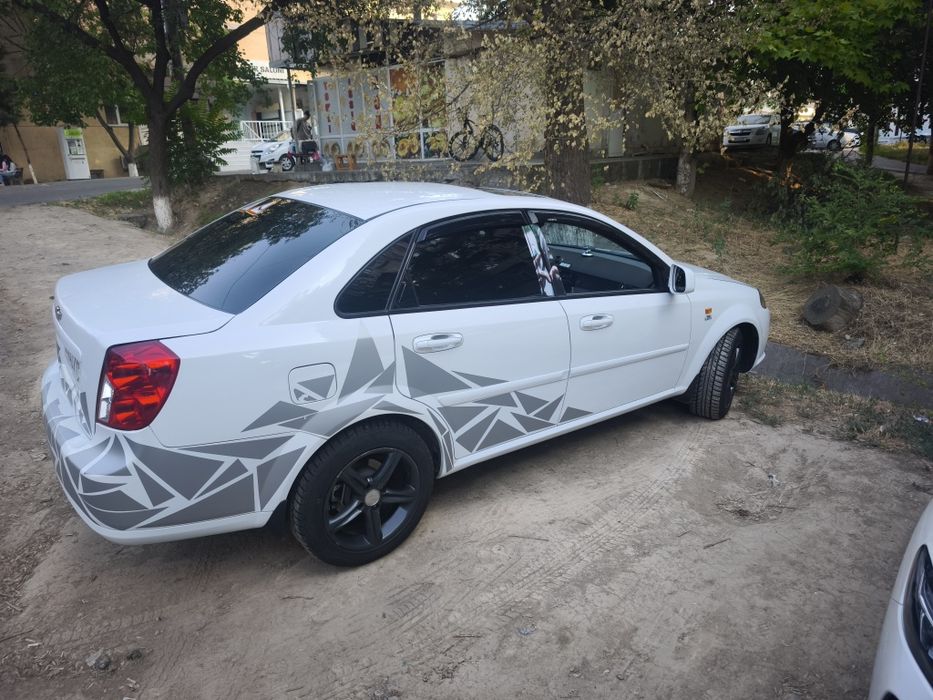 Автомобиль ласети