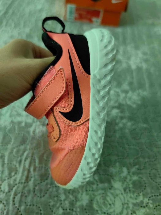 Маратонки Nike, 22 номер