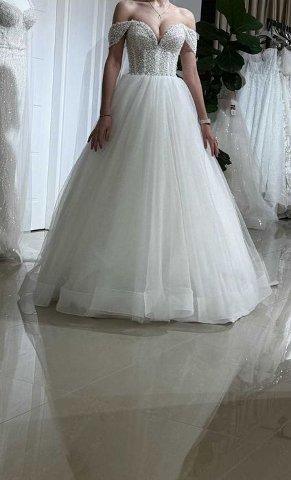 Vând rochie de mireasă
