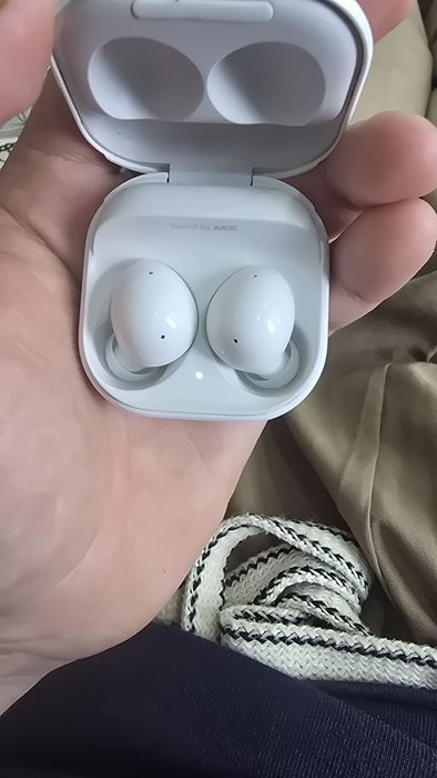 Samsung buds 2  наушник