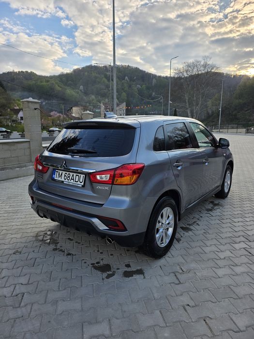 Vând Mitsubishi ASX 1,6 benzină, 117 CP 69000 km