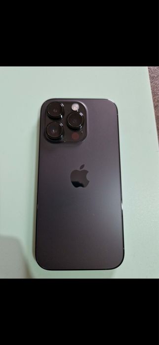 iPhone 14 pro NOU 256 GB                               • 100 % bateria