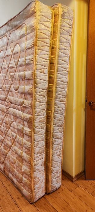 Матрасы продам б/у