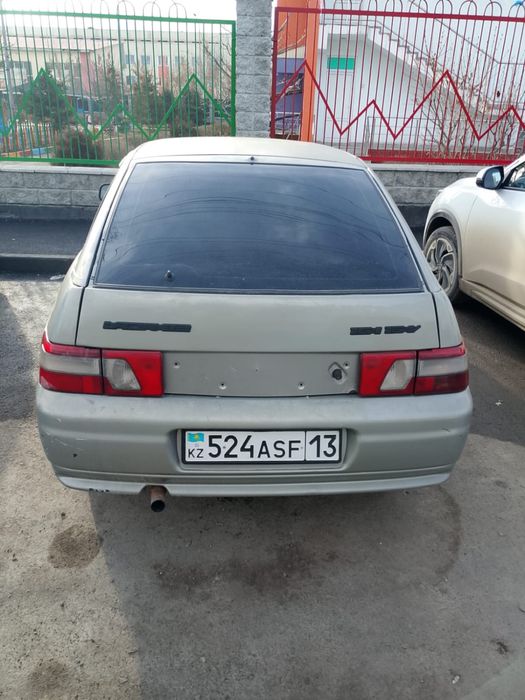 Машина Лада 2110