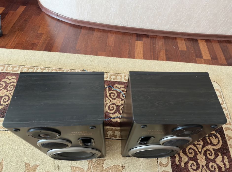 Продам колонки  Aiwa