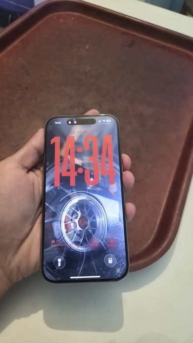 IPhone 15 pro 256 82%