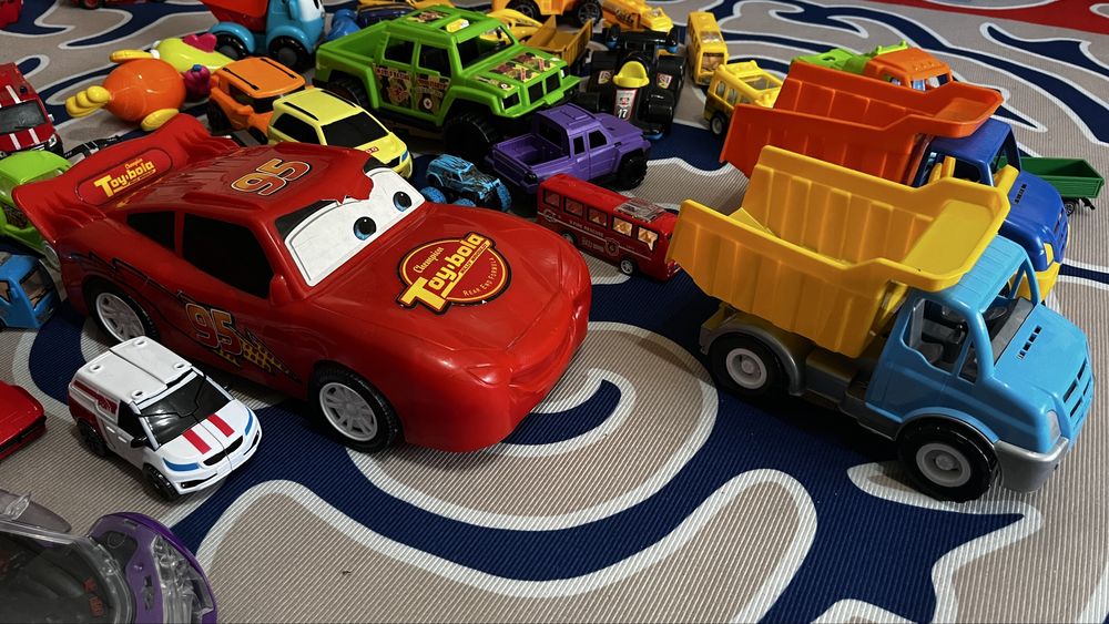 Продам игрушки б/у