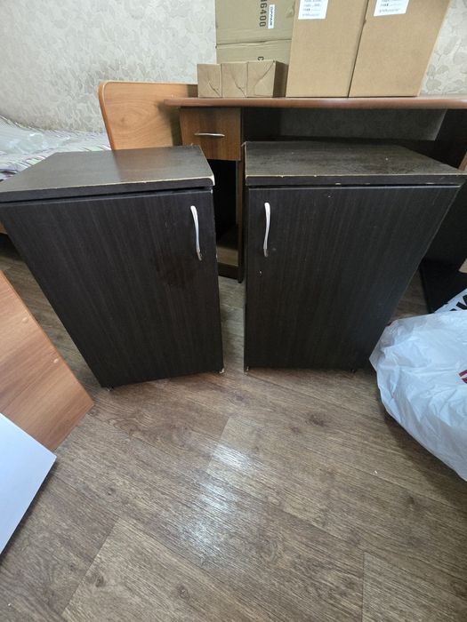 Продам две тумбочки