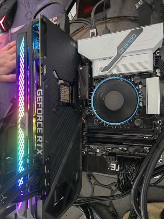 Placa video Rtx 3080 ti rog strix 12 gb