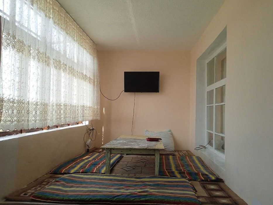 Nurafshonda 3 xonala kvartira sotiladi