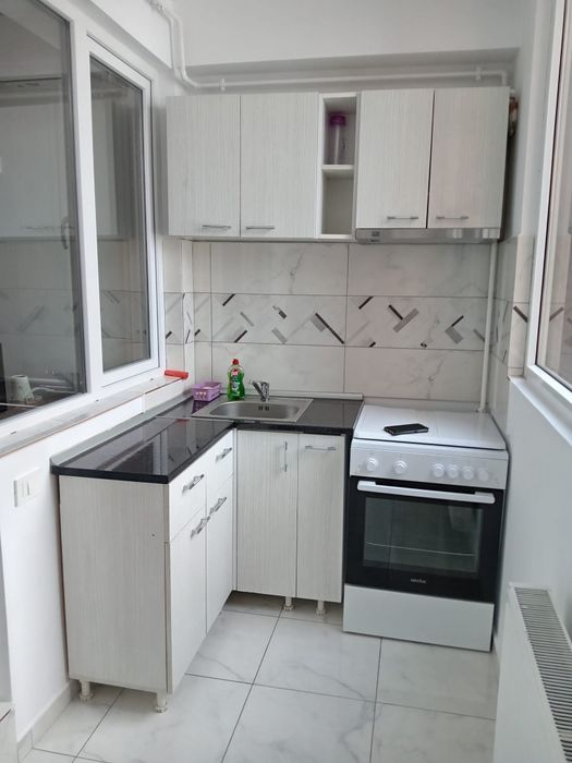 Inchiriez garsoniera dubla