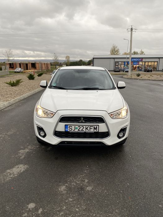 Vând mitsubishi asx