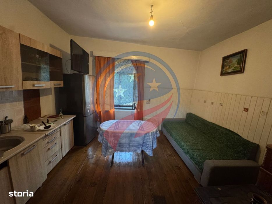 Casă de vânzare în Comuna Orodel – proprietate îngrijită, gata de locu