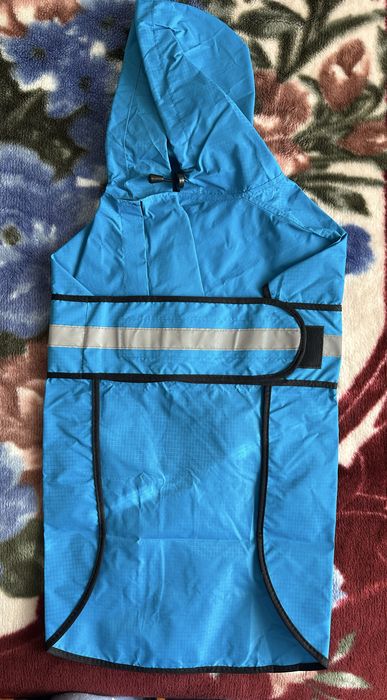 Продается новый дождевик для собаки