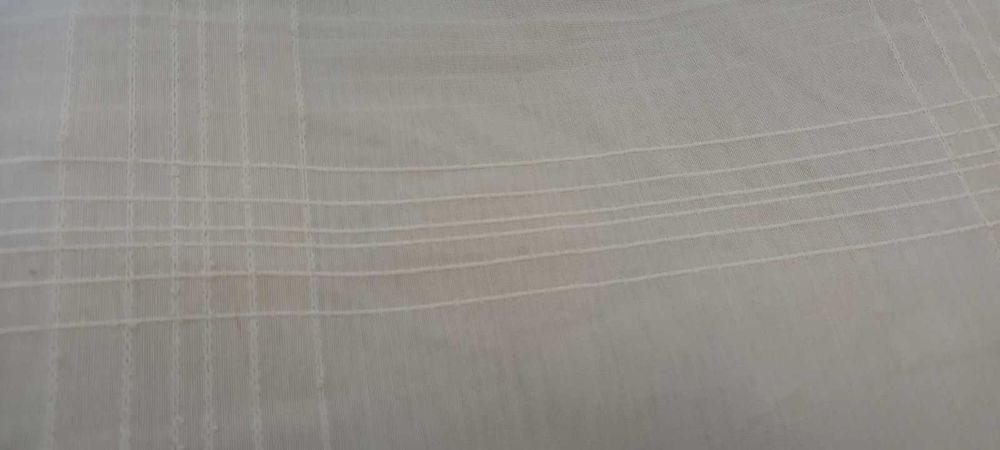 Нови завеси в кремав цвят