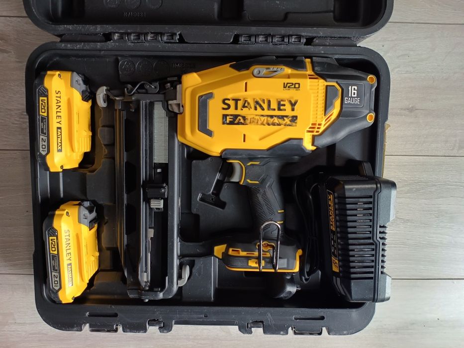 Stanley Fatmax V20 pistol/ciocan de batut cuie