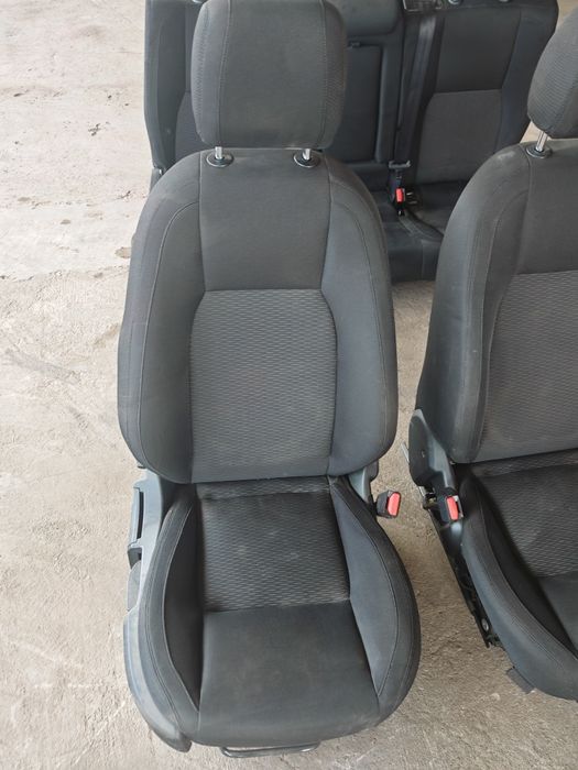 Салон за Land Rover discovery sport