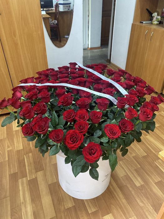 Роза в корзине 51+51 штук