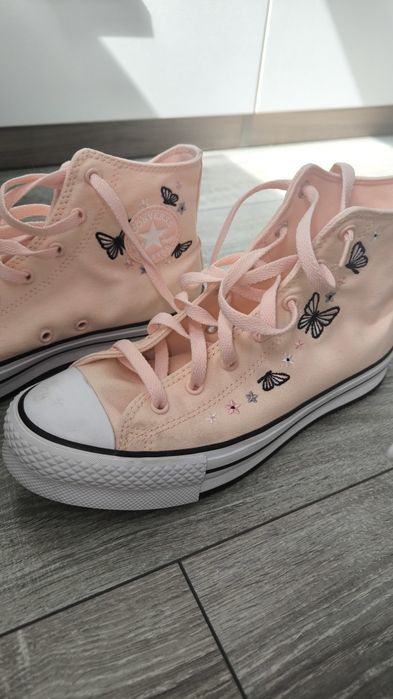 Converse розови 40 номер
