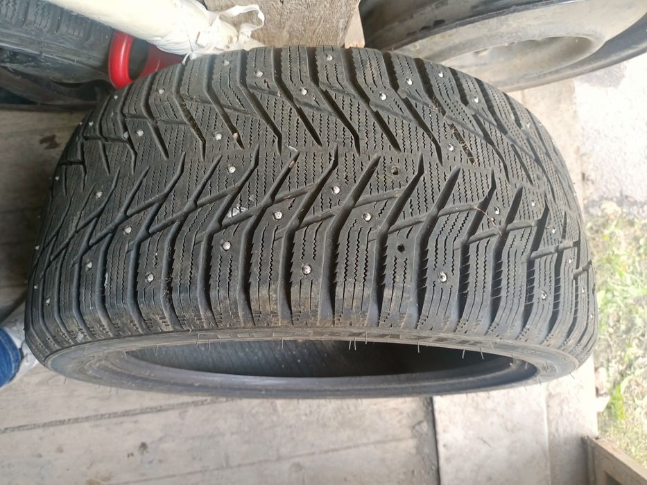 Продам шины,резина 1 штука с диском
