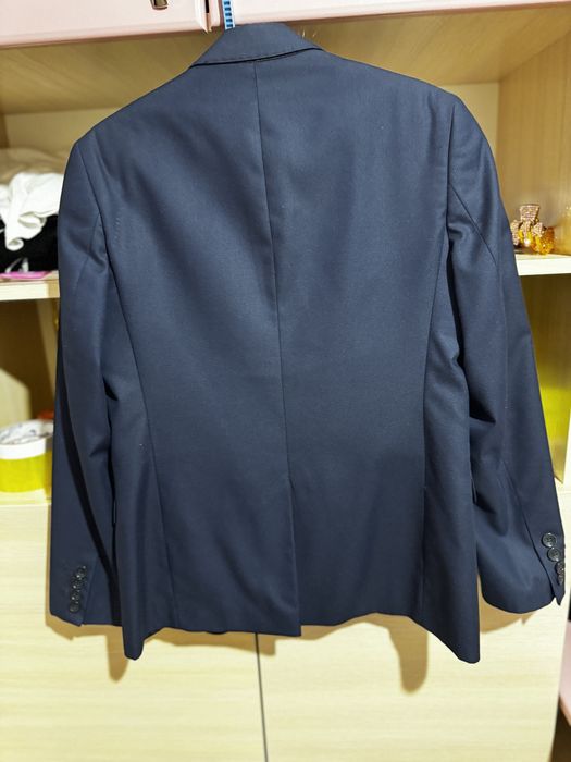 Продам костюм тройку