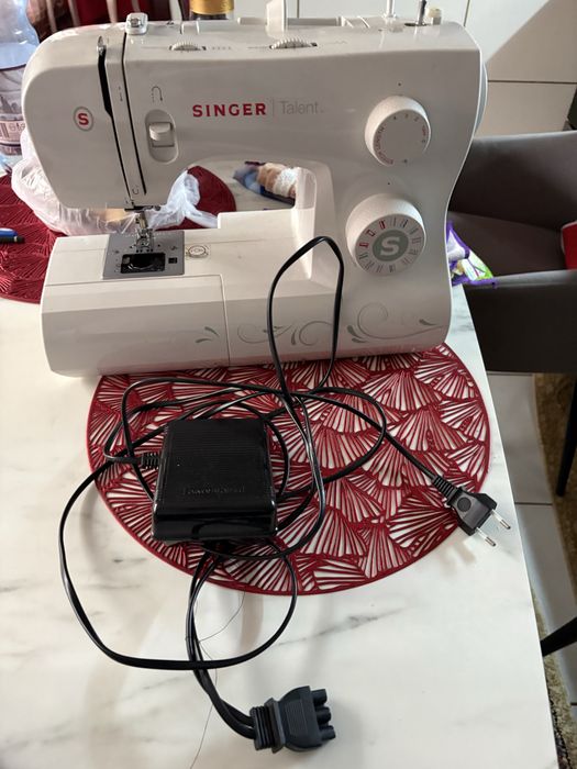 Masina de cusut singer Talent