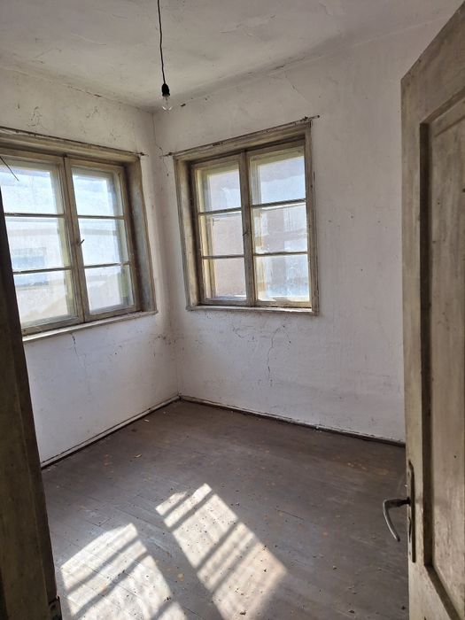 Продава се Къща в Тетевен - 180 кв.м за 170 €/кв.м - Снимка #12