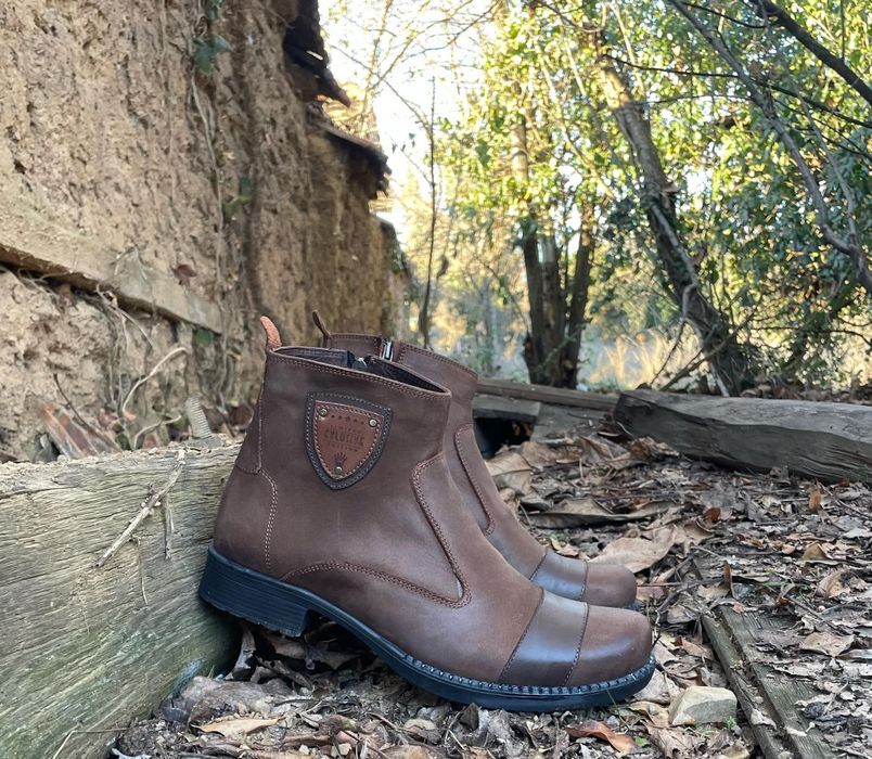 Мъжки боти естествена кожа с каучуково ходило до 45 номер.