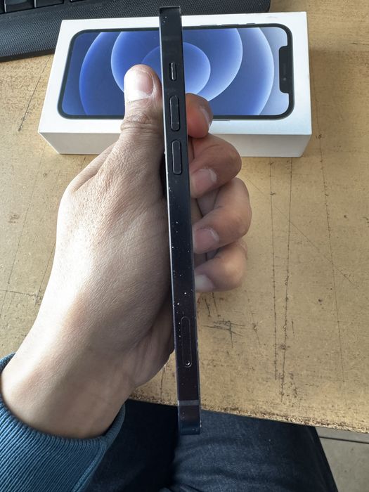 Продам Iphone 12 64 гг