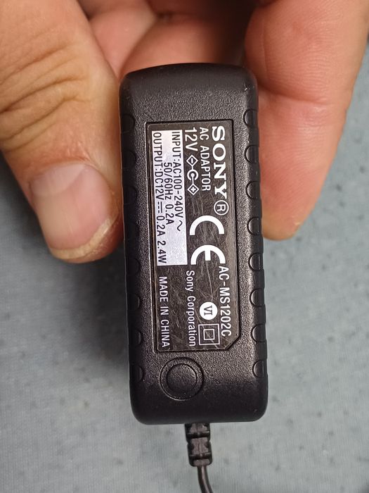 Incarcator Sony 12v 0,2A in stare buna
Este testat