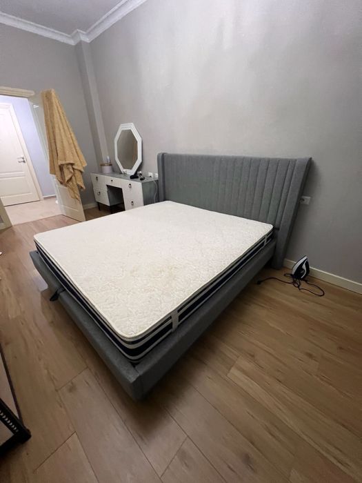 Кровать 1800/2000 + тумба с зеркалом