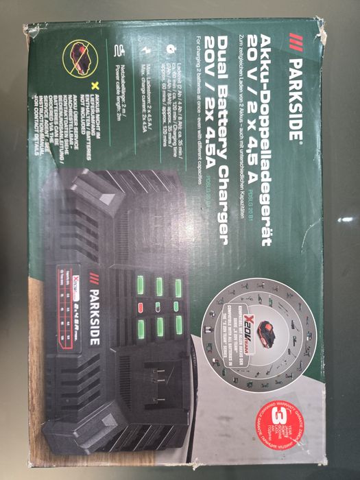 Vând  încărcător pentru scule Parkside.