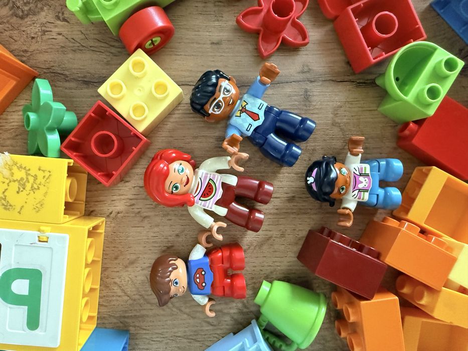 Набор Lego Duplo Домик с семьей