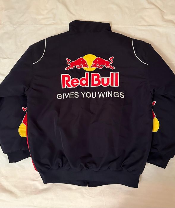 Red Bull jacket и кепка