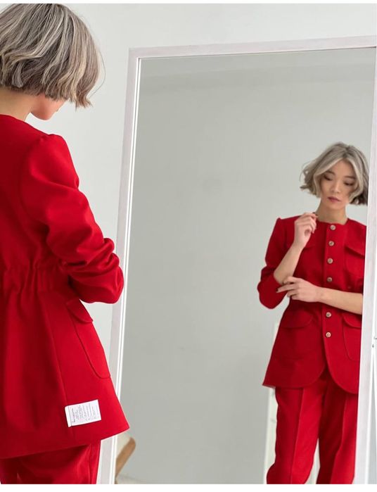 Костюм от Кассеновой