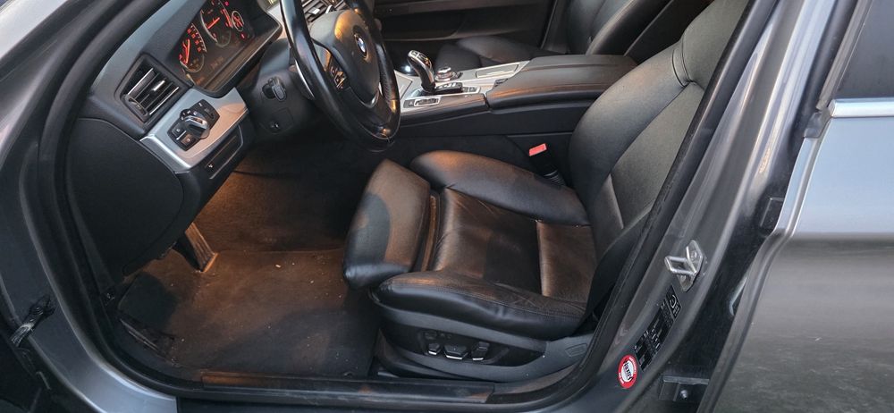 BMW 5 Series 2012 — imagine 4