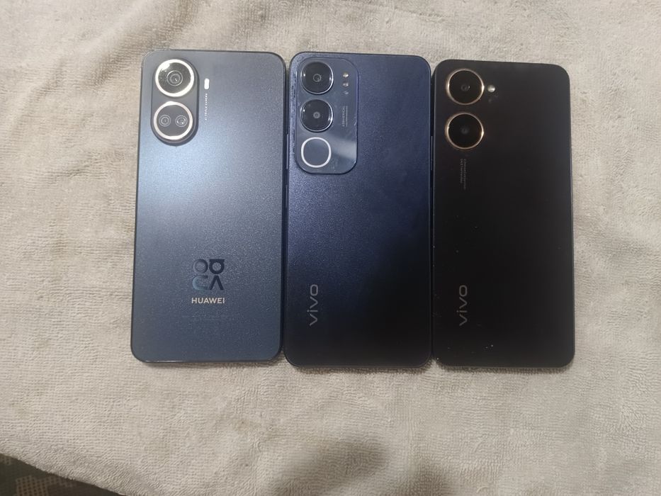 Продам три телефона за 90.000