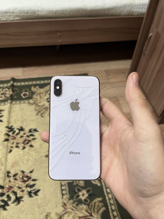 Продам айфон Хс 64гб