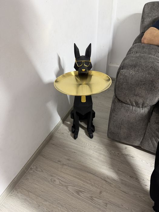 Figurina decorativa Empty Pocket Dog, structura din polirasina neagra