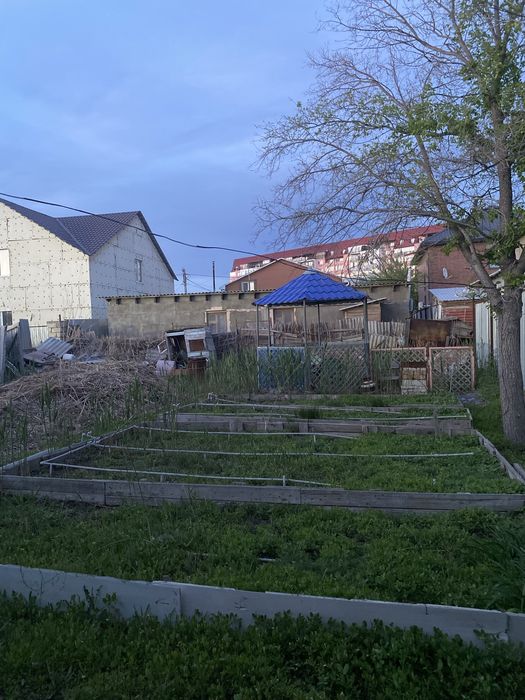 Земельный участок с домиком