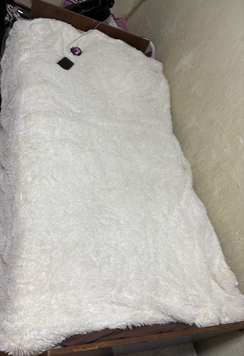 продам две односпальные б/у кровати деревянные