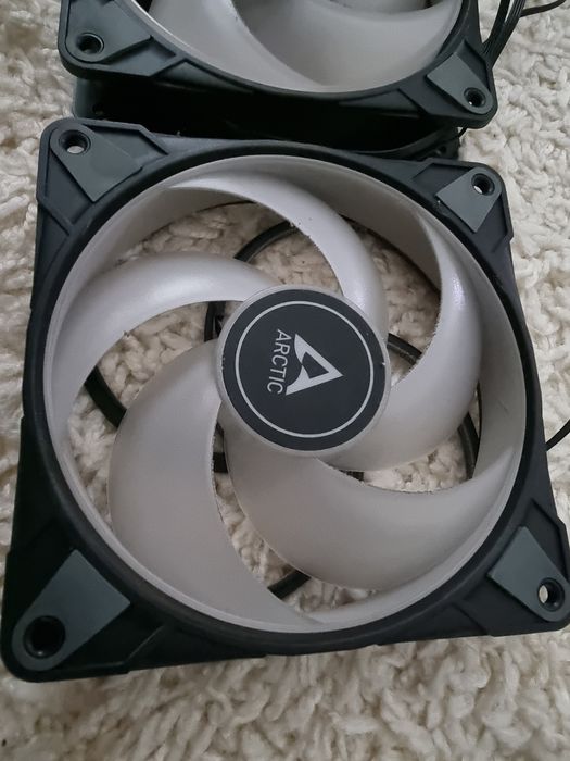 3 Ventilatoare ARCTIC P12 PWM PST A-RGB 0dB, 120mm
