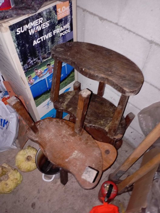 Стара Дървена софра с столчета