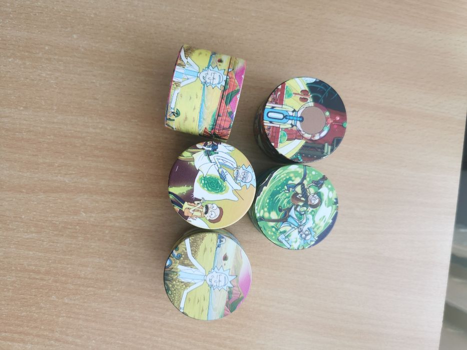 Grinder râșniță rick si morty
