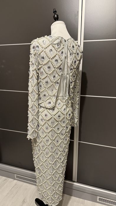 Fusta Asos accesorizată