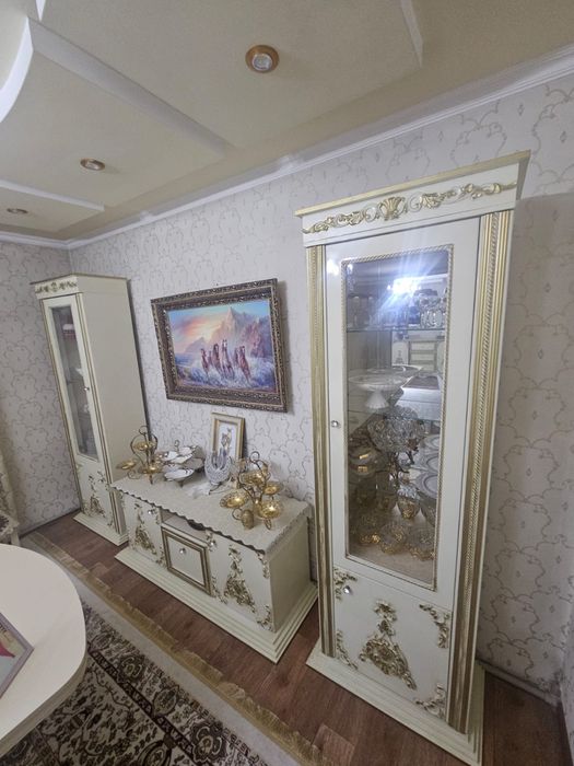 Сервант гостевой