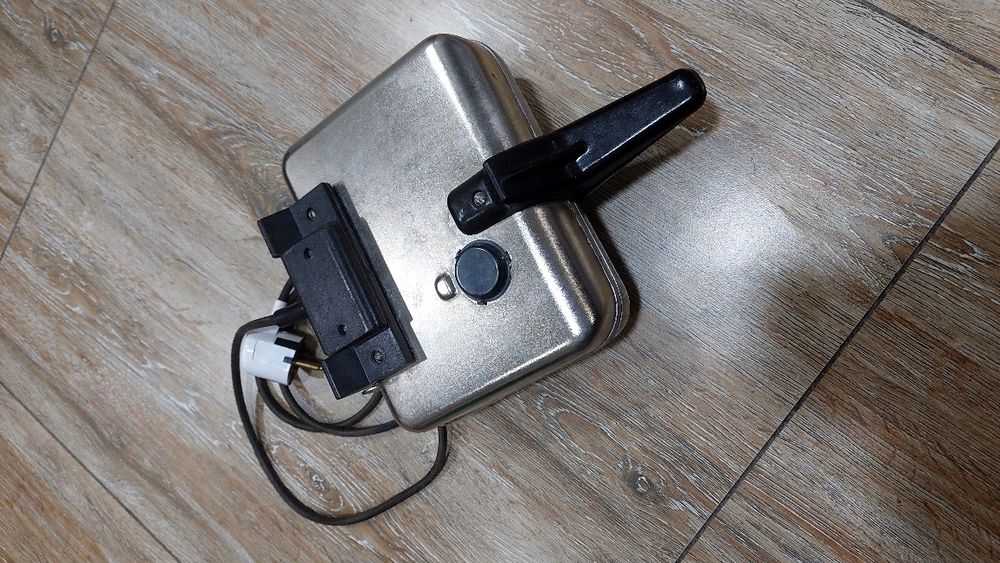 Вафельница для выпечки