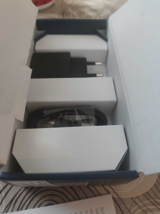 Продавам  Моторола g04