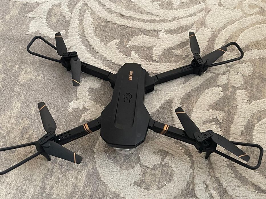 Продам дрон 4drc