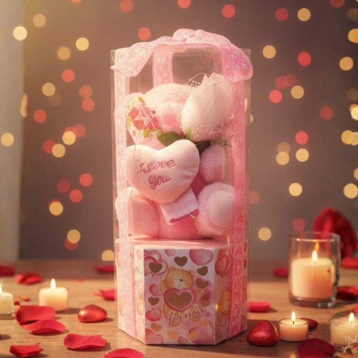 Подаръчен комплект с плюшено мече и надпис „Love you“,прозрачна кутия.